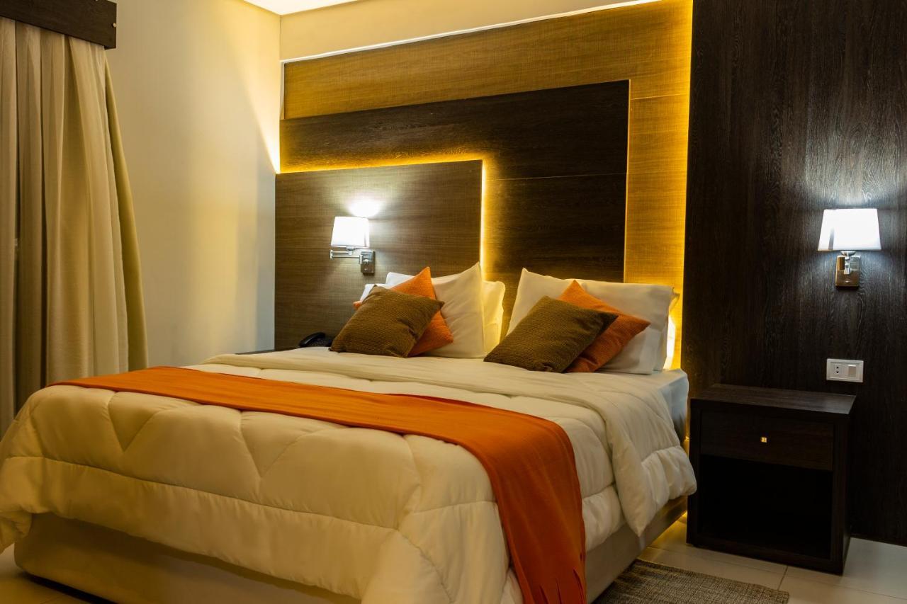 Hotel Los Alpes Cipreses Asuncion Buitenkant foto